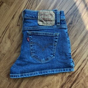 Levi’s denim shorts
